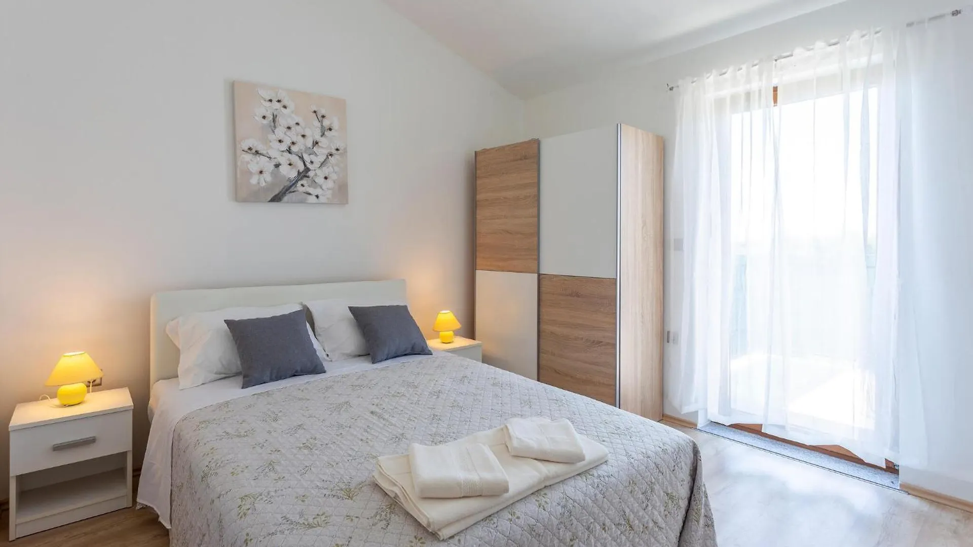 Amazing Apartment In Vodnjan With Wifi 0*,